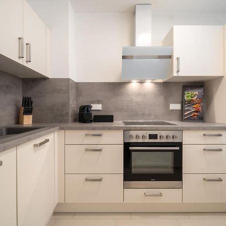 Unique Zentral Gelegene 2 Zimmer Maisonettewohnung Inkl Tiefgaragenplatz 菲林根-施文宁根 外观 照片