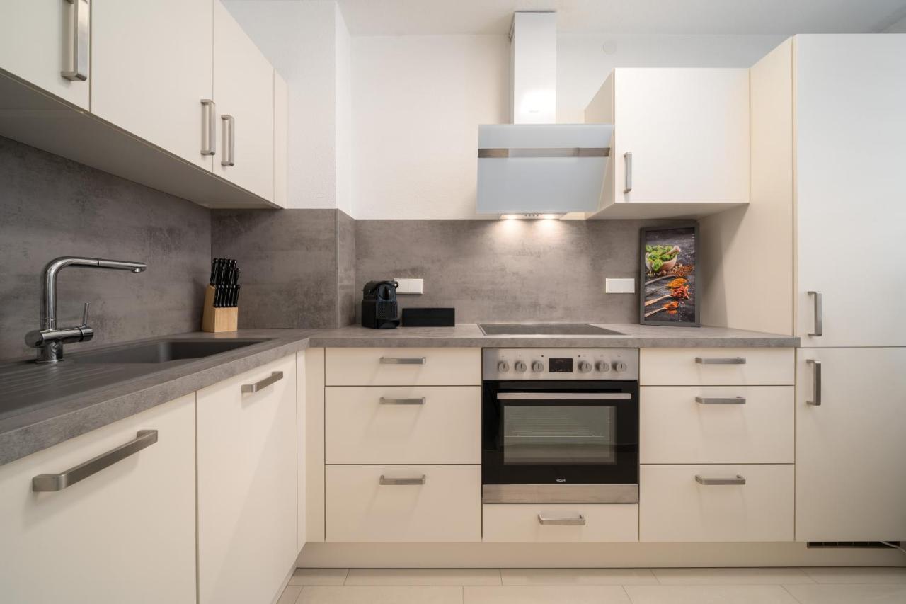 Unique Zentral Gelegene 2 Zimmer Maisonettewohnung Inkl Tiefgaragenplatz 菲林根-施文宁根 外观 照片