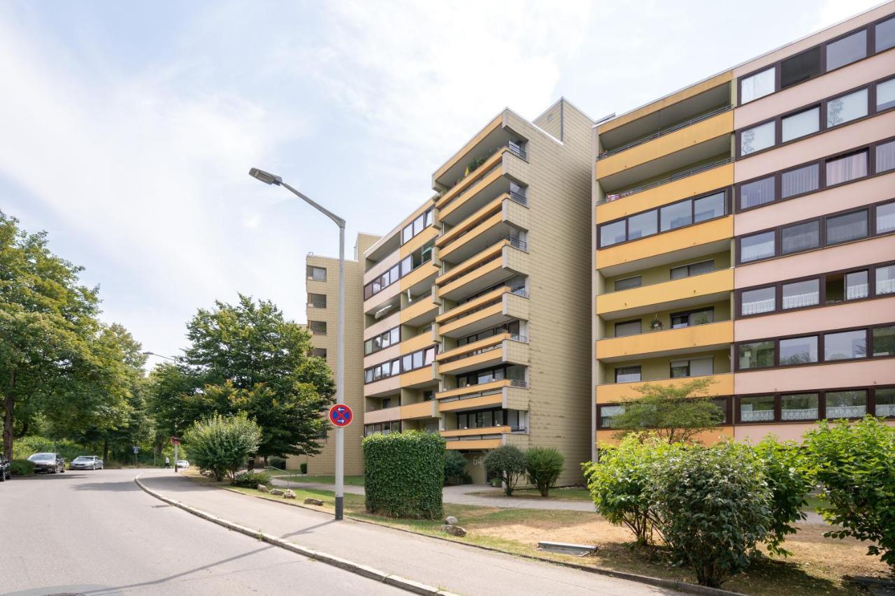 Unique Zentral Gelegene 2 Zimmer Maisonettewohnung Inkl Tiefgaragenplatz 菲林根-施文宁根 外观 照片